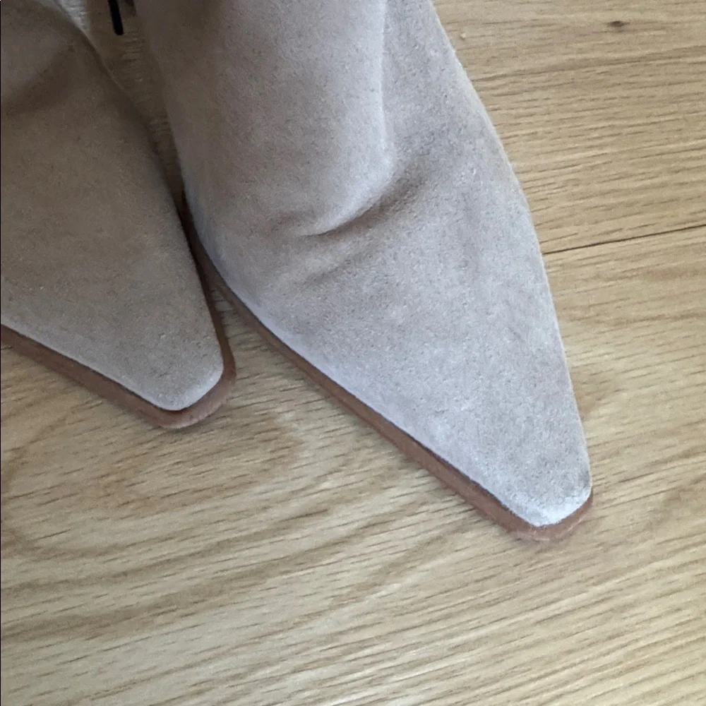 Vince camuto 
Boots
Wore once - Picture 3 of 6